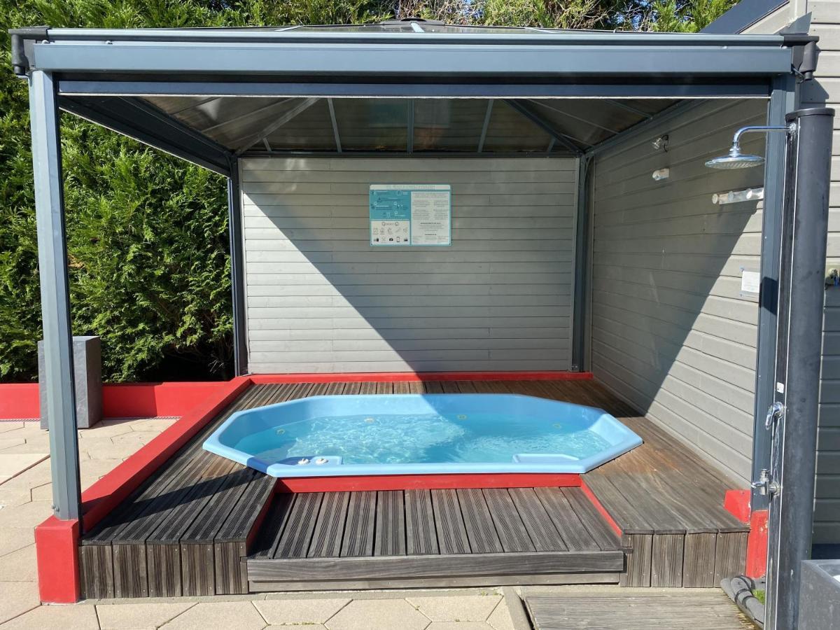 Residence Les Alizes "Sauna Jacuzzi Piscine En Plein Centre Ville" La Roche-sur-Yon Exterior foto